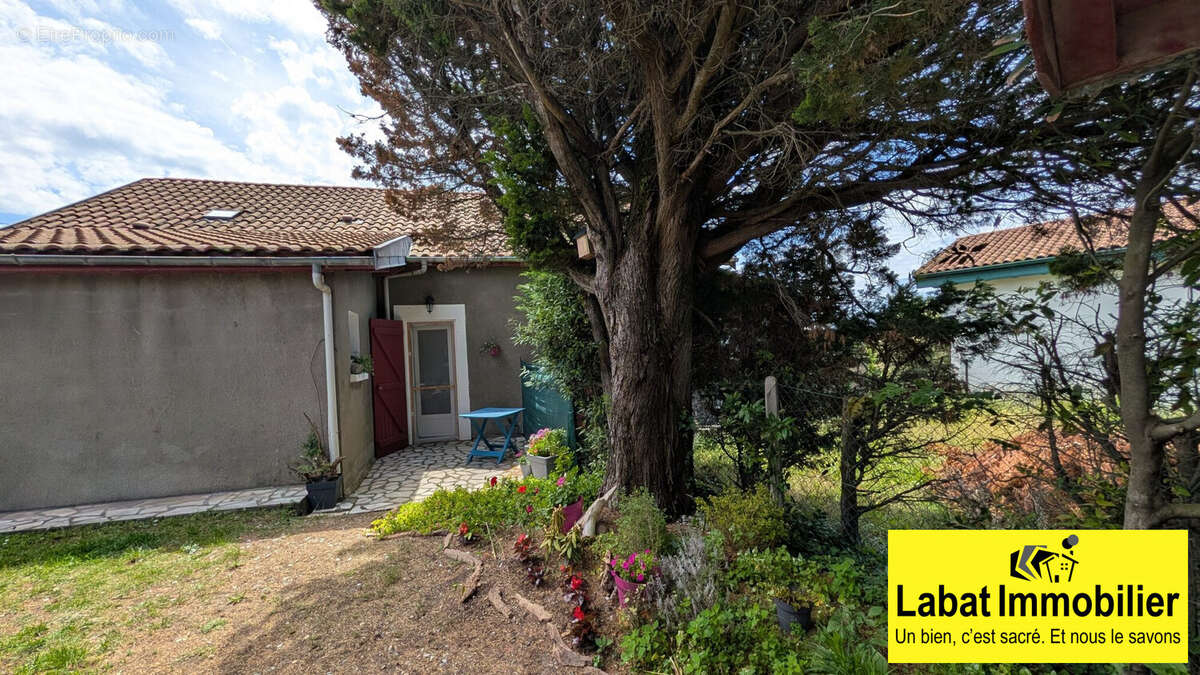 Maison 107 m² à Boucau  - photo 3