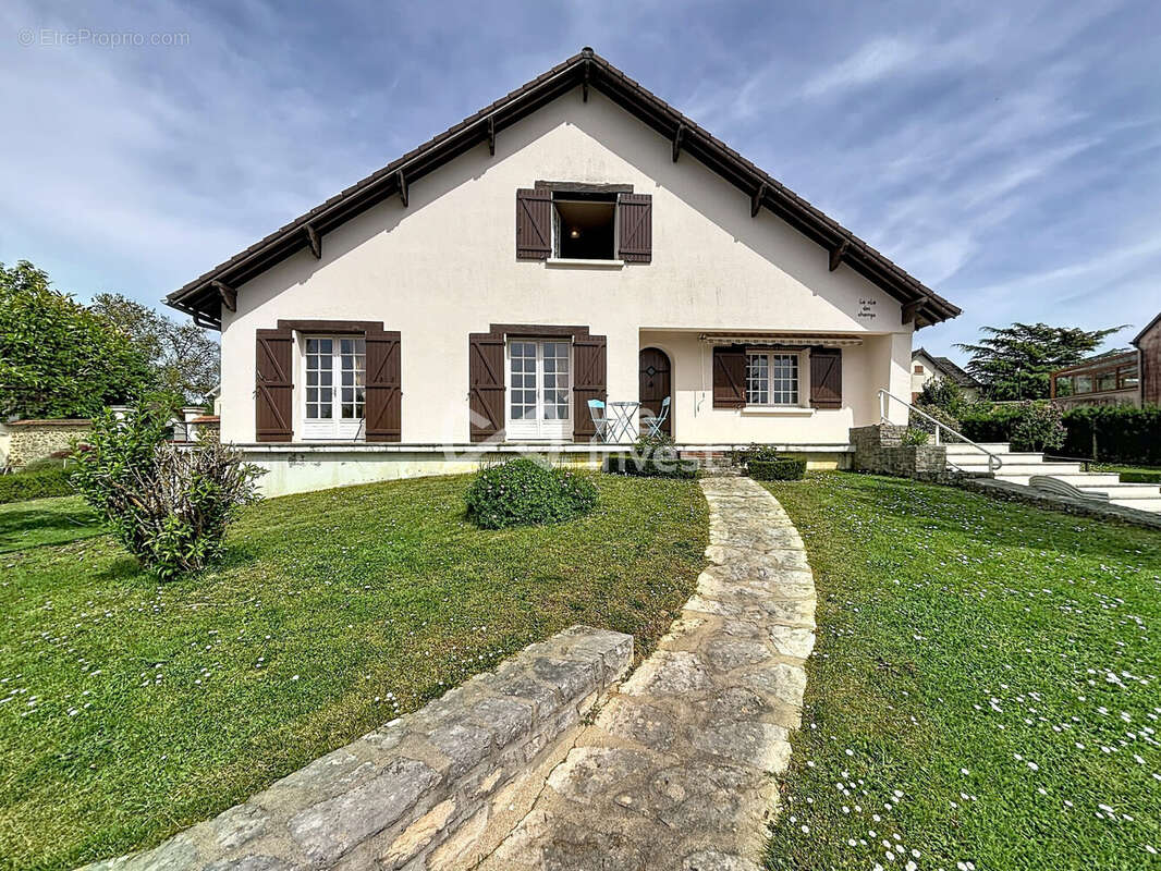 Maison à SAINT-SAUVEUR-EN-PUISAYE