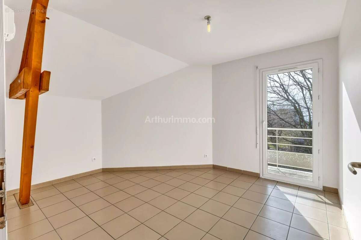 Maison à BRISON-SAINT-INNOCENT