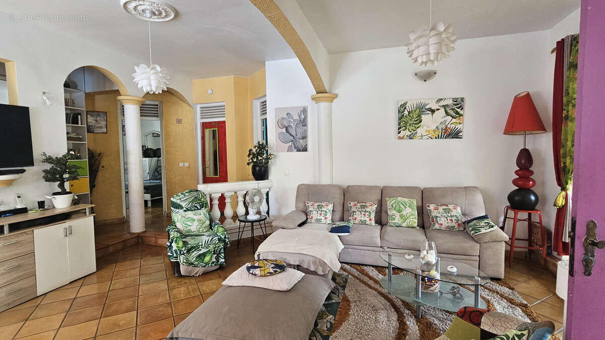 Maison à MORNE-A-L&#039;EAU