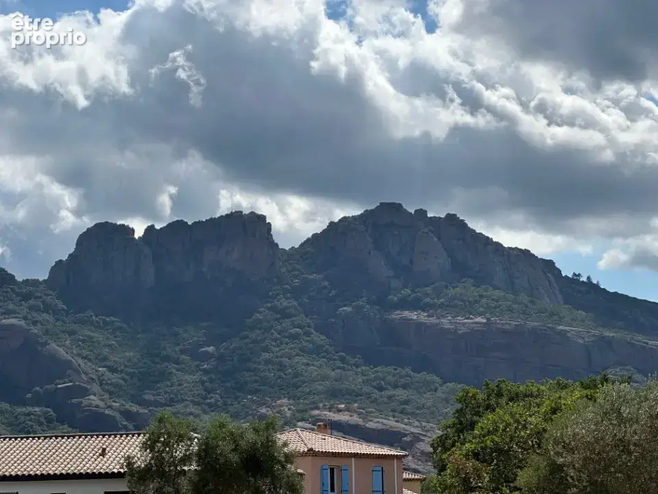 Terrain 751 m² à Roquebrune-Sur-Argens  - photo 2