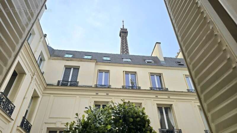 Appartement à PARIS-7E