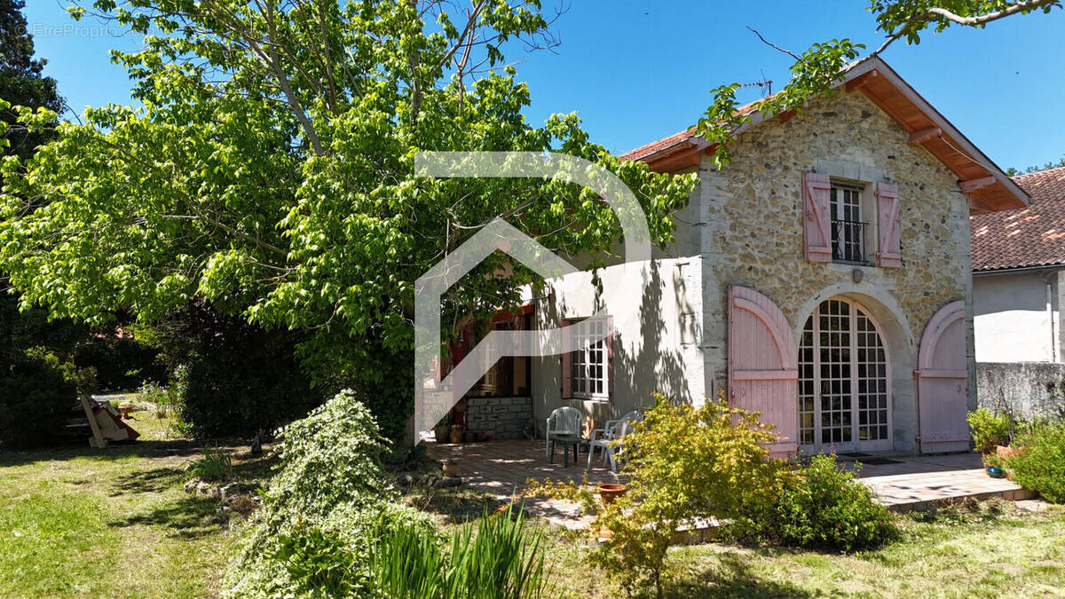 Maison à PEYREHORADE
