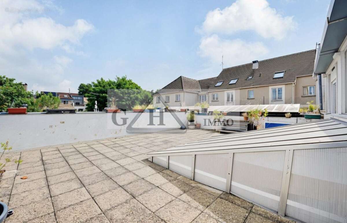 Commerce à MONTREUIL