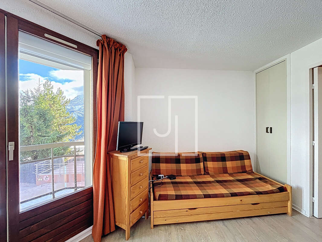 Appartement à UVERNET-FOURS