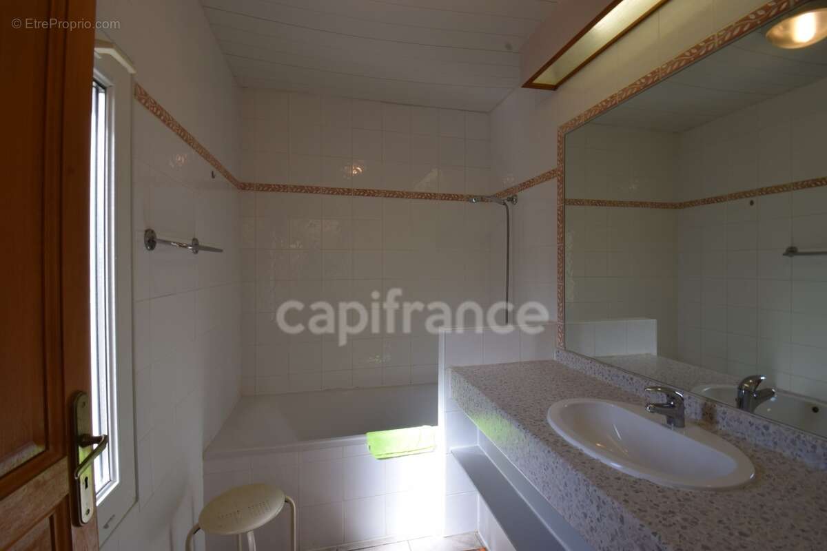 Dpt Aude (11), à vendre QUILLAN maison P3 de 81 m² - Terrain de 600,00 m² - Plain pied - photo 6