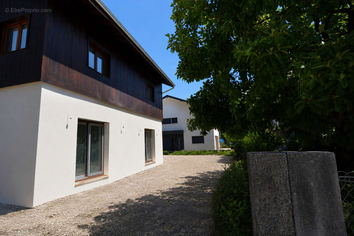 Maison à MARIGNIER