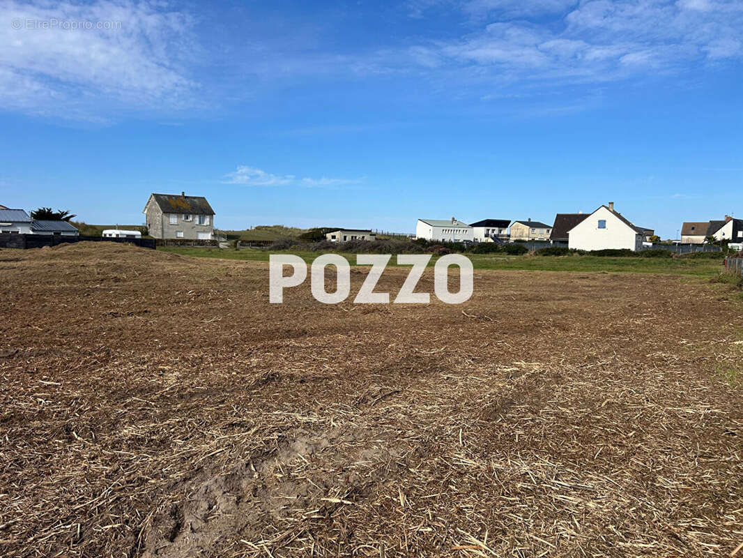 Terrain à BRETTEVILLE-SUR-AY