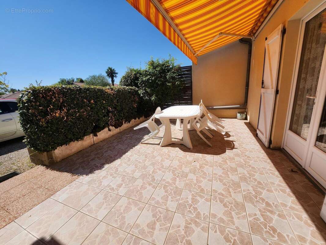 Maison 130 m² à Cazaubon  - photo 4