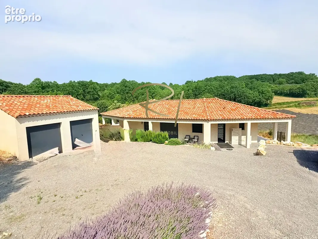 Photo Maison à Saint-Privat-De-Champclos au prix de 399 000€