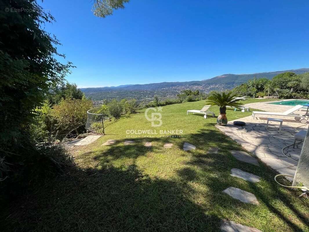 Maison à MOUGINS