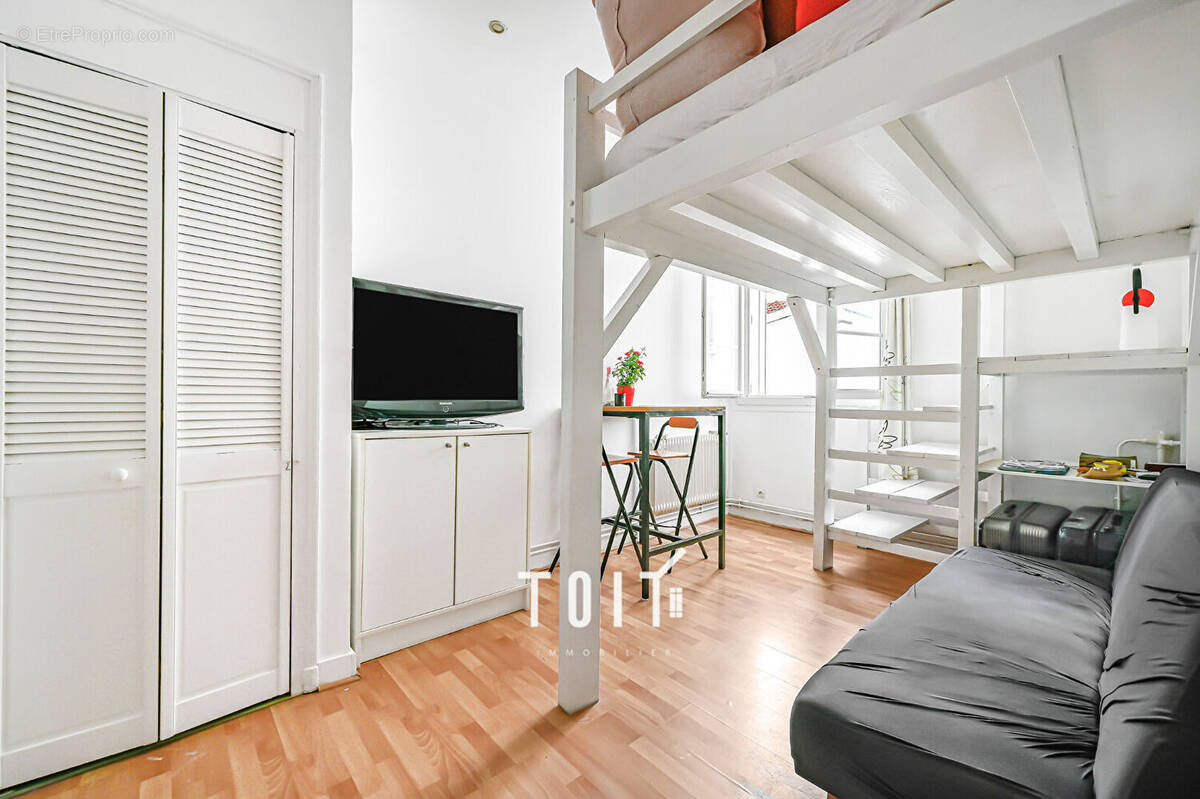 Appartement à PARIS-14E