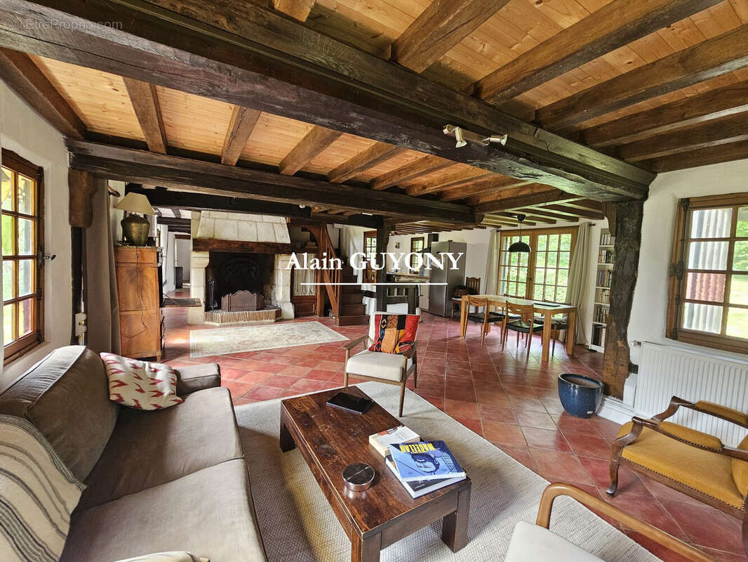 Maison à PONT-L'EVEQUE