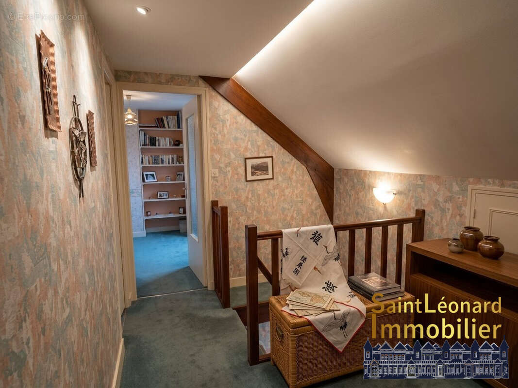 Maison 89 m² à Fougeres  - photo 9