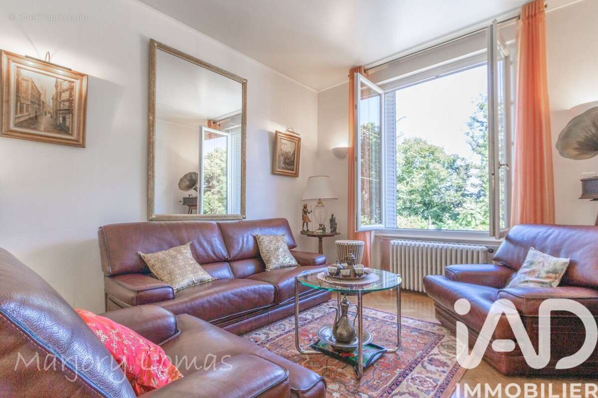 Maison 135 m² à Bron  - photo 2