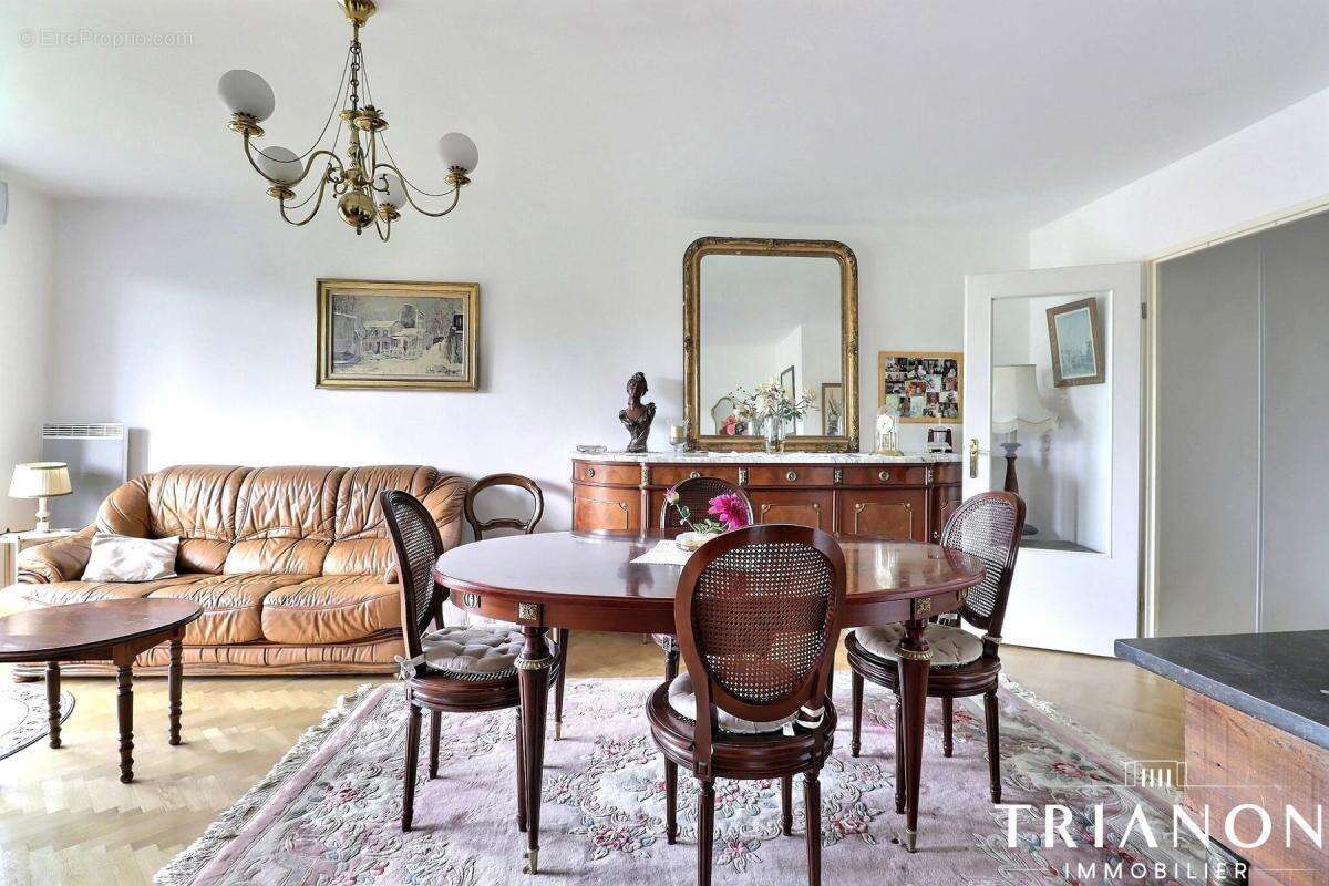 Appartement à VILLEPREUX