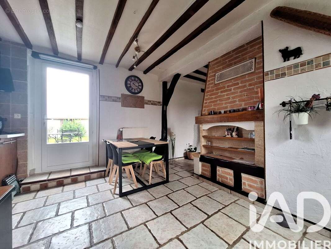 Maison 125 m² à Saint-Germain-Sous-Doue  - photo 9