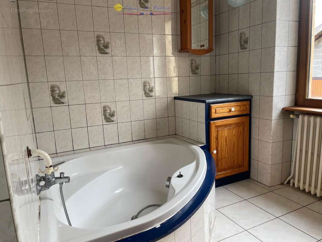 Maison à LA CLAYETTE