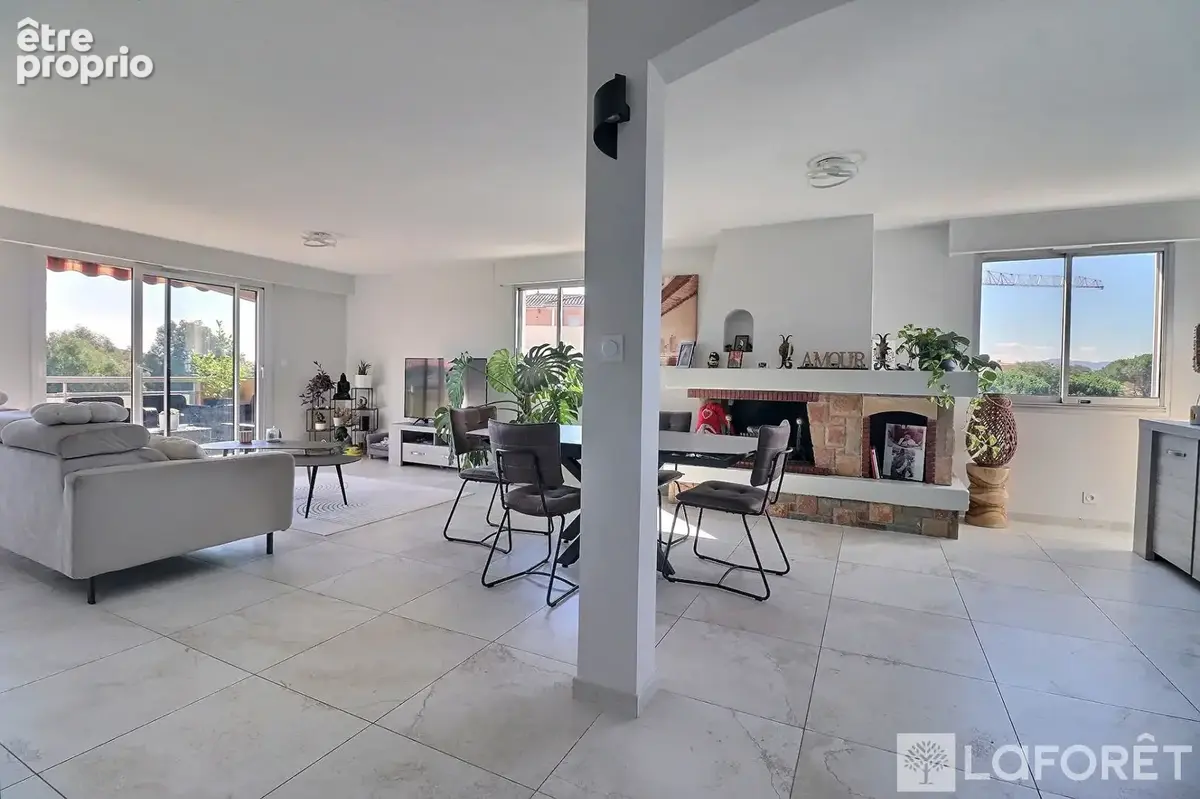 Fréjus - à proximité du centre-ville de saint-raphaël - appartement 5 pièces de 140 m² - dernier étage - terrasses - garage - photo 3