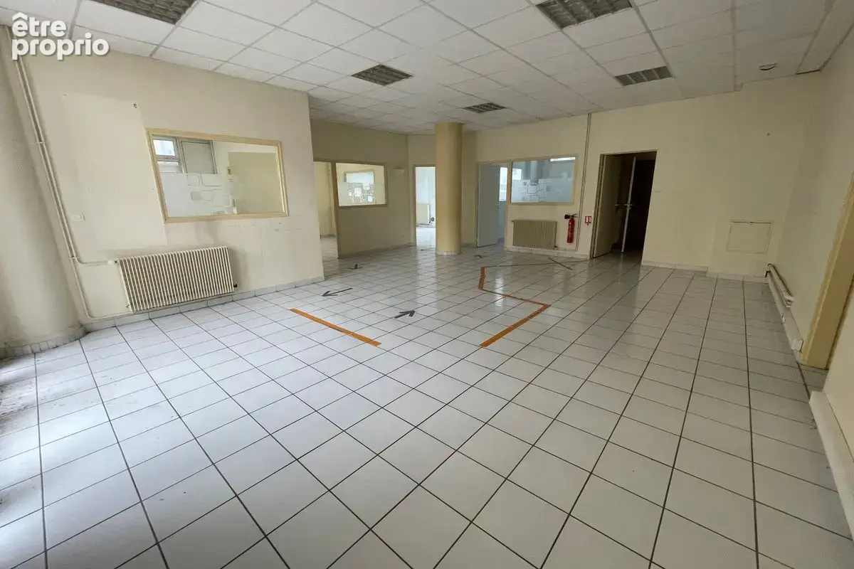 A vendre - local commercial 173 m² à Joué Les Tours - photo 2