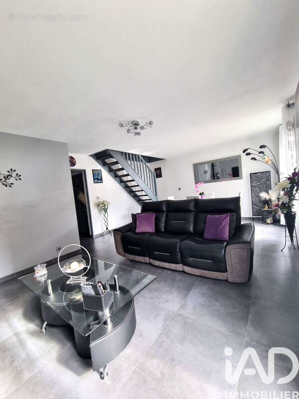 Photo 3 - Maison à BRIE-COMTE-ROBERT