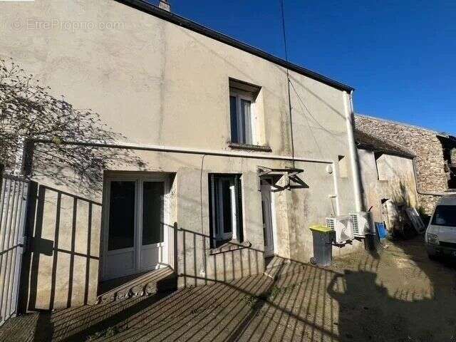 Maison à MOUROUX