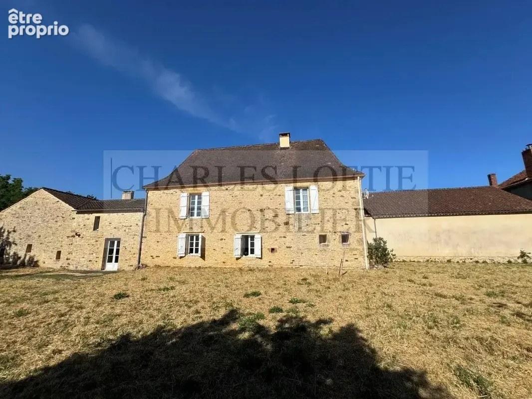 Belle propriété de caractère en pierre avec dépendances et gîte indépendant, 2.8 ha de terrain - photo 15