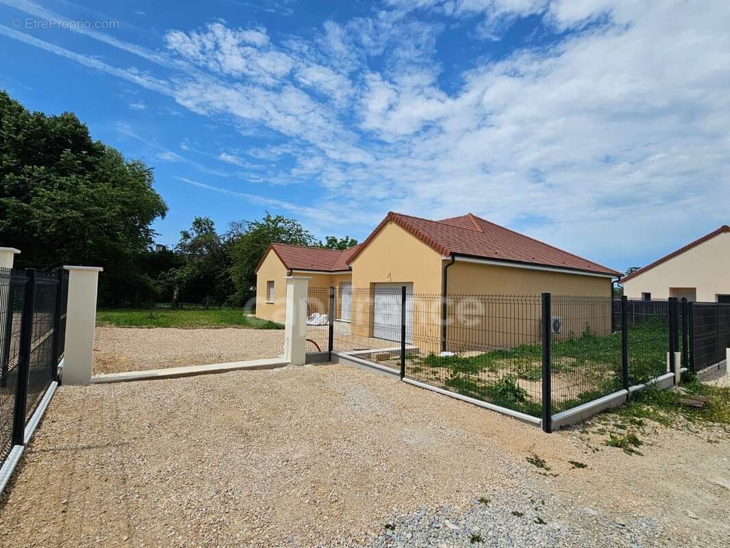 A vendre à Demigny (71) maison neuve de 134 m² 6 pièces 4 chambres 593 m² de terrain ! - photo 2