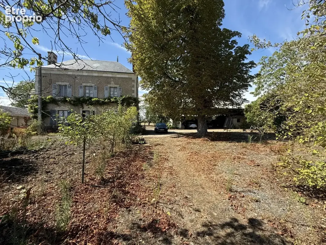 Maison de caractère à rénover – Beau potentiel - photo 15