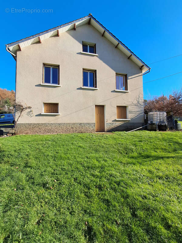 Maison à GAGNAC-SUR-CERE