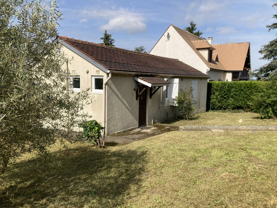 Maison à CHAUMONTEL