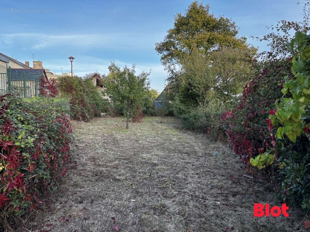 Maison à SAINT-GERMAIN-SUR-ILLE