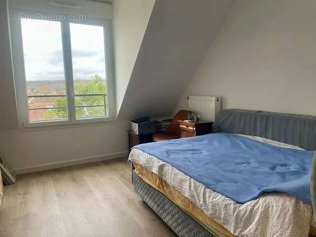 Appartement à LES CLAYES-SOUS-BOIS