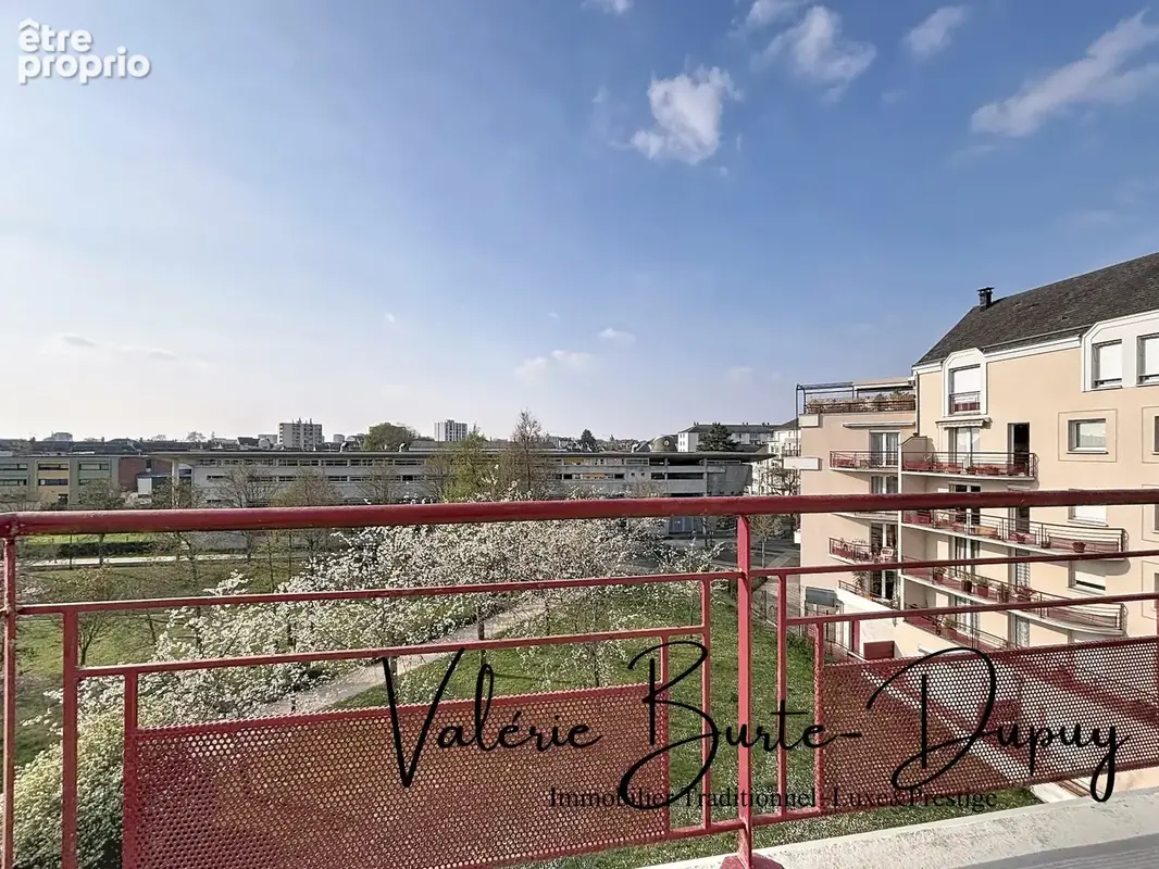 Orléans Saint-Marceau Lycée St Charles Appartement à vendre T2 45m2 avec Terrasse plein vue dégagée et parking extérieur - photo 8