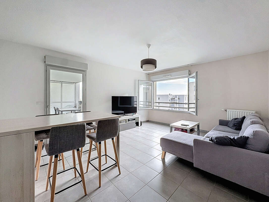 Appartement à VAULX-EN-VELIN