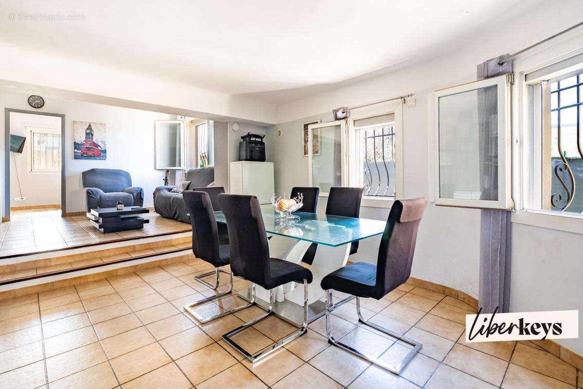 Appartement à MARSEILLE-12E