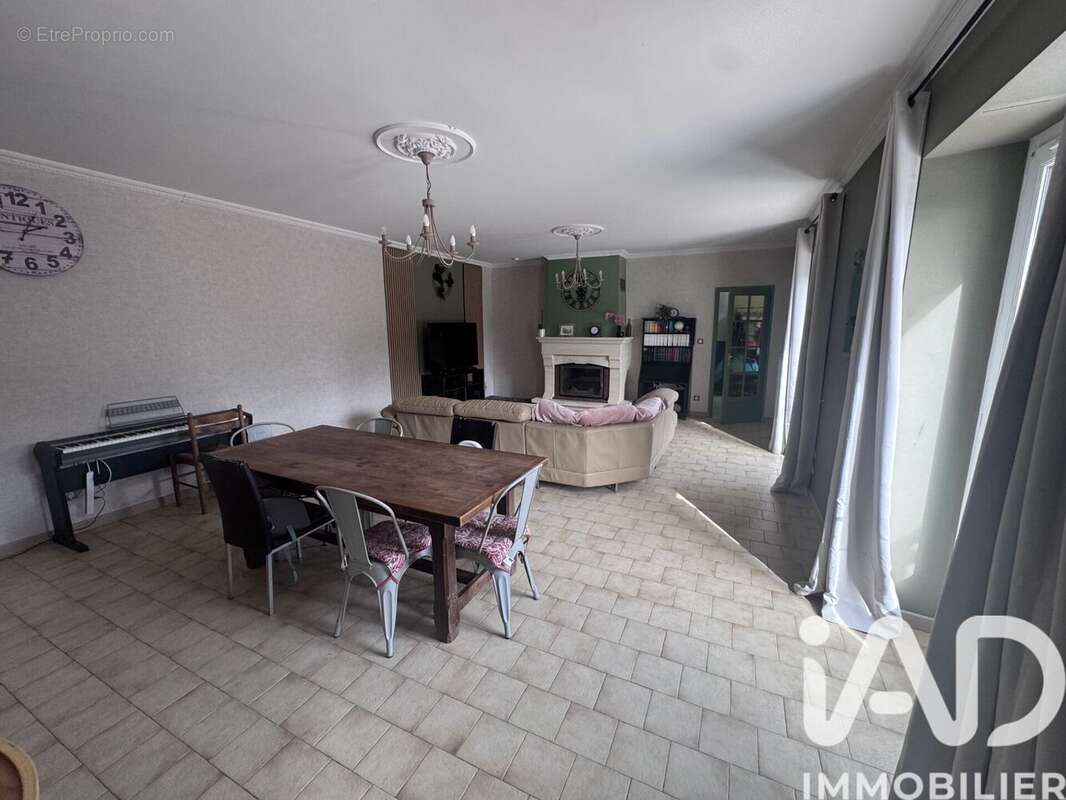 Photo 2 - Maison à CEAUX-EN-COUHE