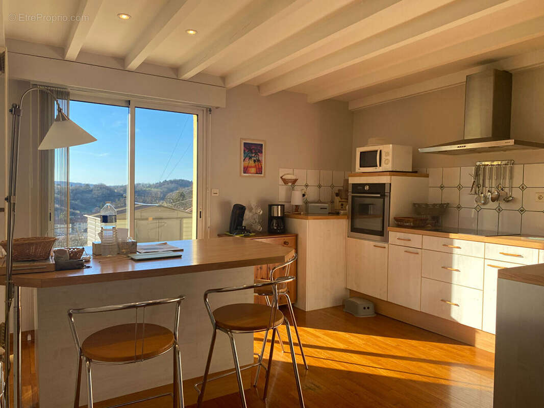 Appartement en rez de chaussée sur les hauteurs de Salins -Les-Bains - photo 2