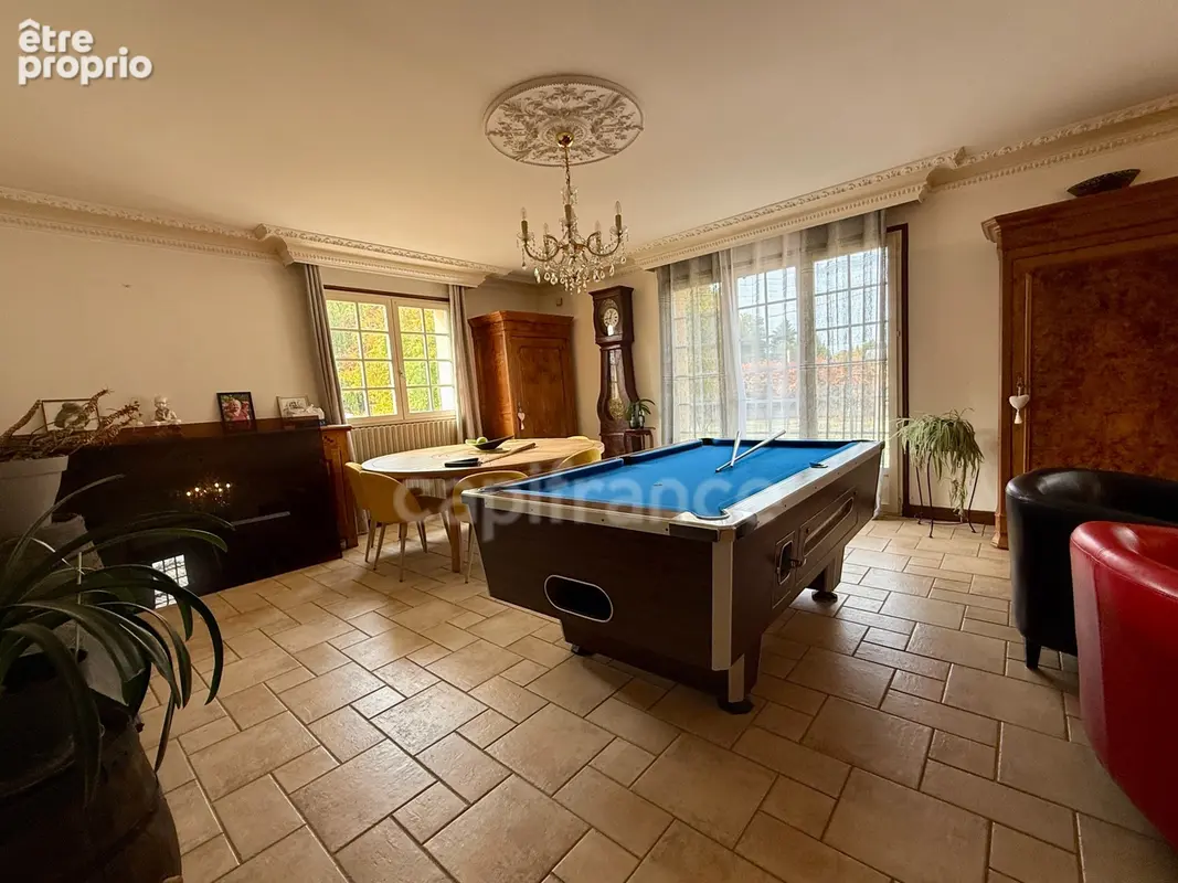  Une maison familiale aux volumes généreux et au potentiel remarquable - photo 4