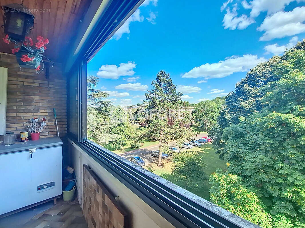 Appartement à VERNEUIL-SUR-SEINE