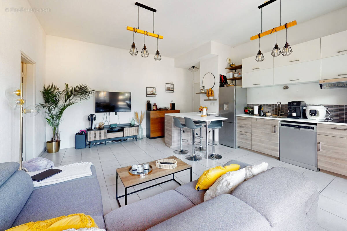 Appartement à SEPTEMES-LES-VALLONS