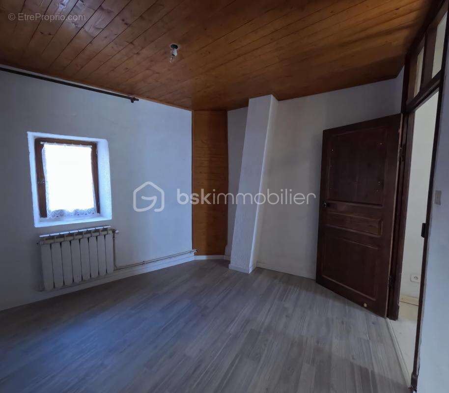 Maison à SAINT-REMEZE