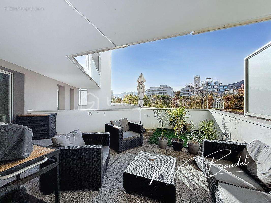 Appartement à MEYLAN