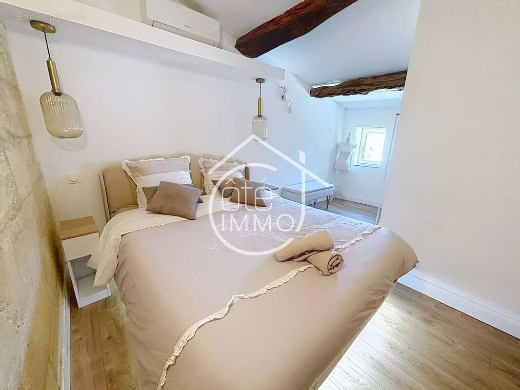 Maison à SAINT-EMILION