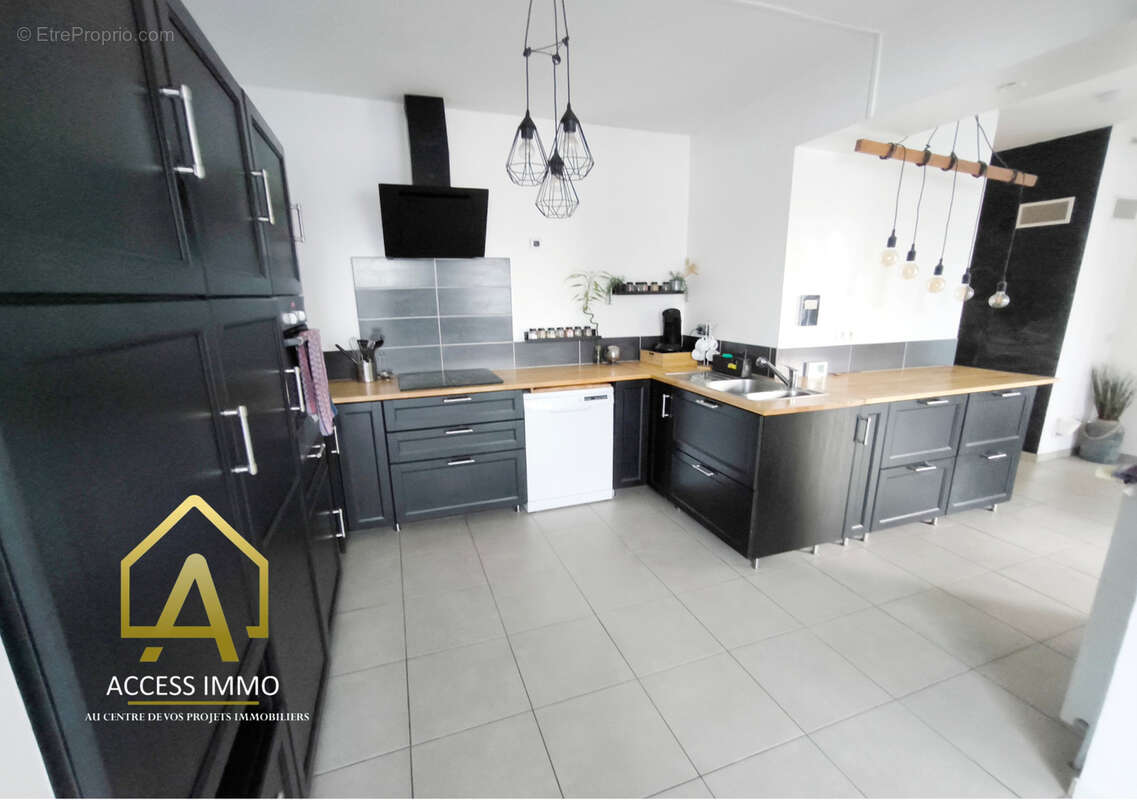 Maison à VIEUX-CONDE