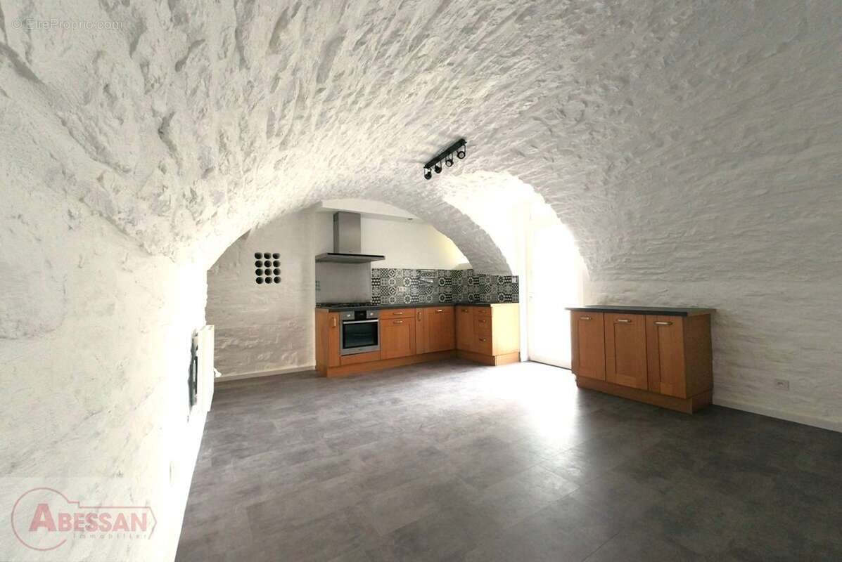 Maison à SAINT-HIPPOLYTE-DU-FORT