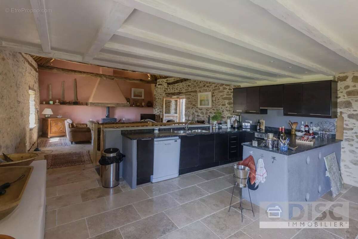 Maison à MONTIRAT
