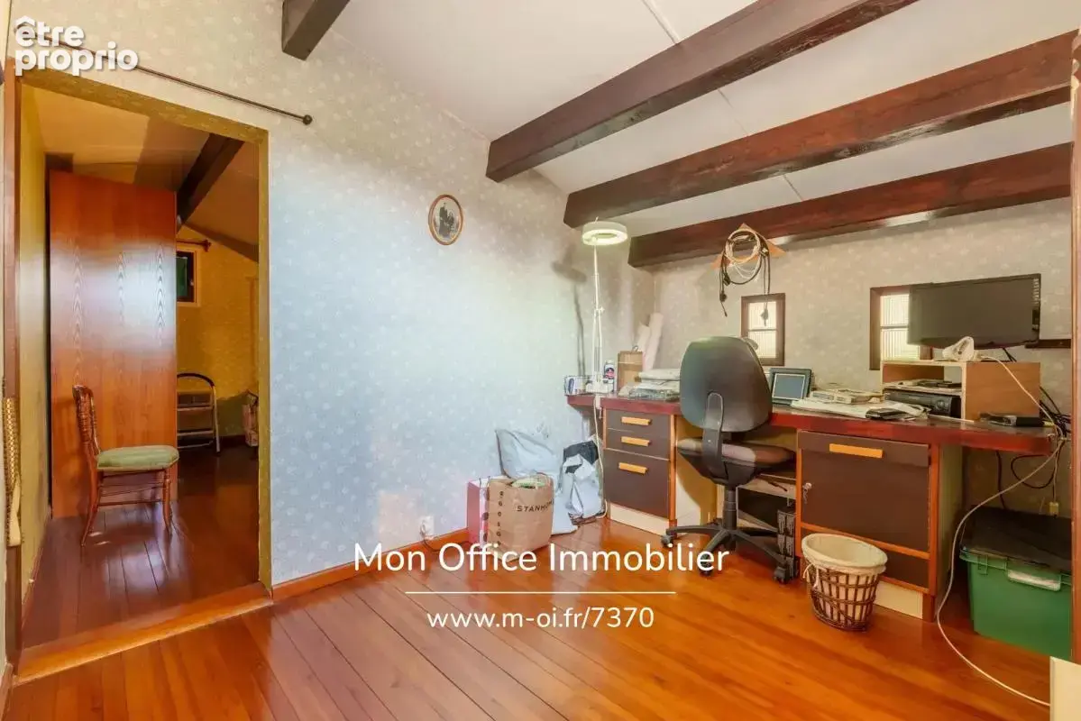 Référence : 7370-MCO - Maison 5 pièces terrain 1089 m² avec dépendance et piscine au calme absolu - photo 12