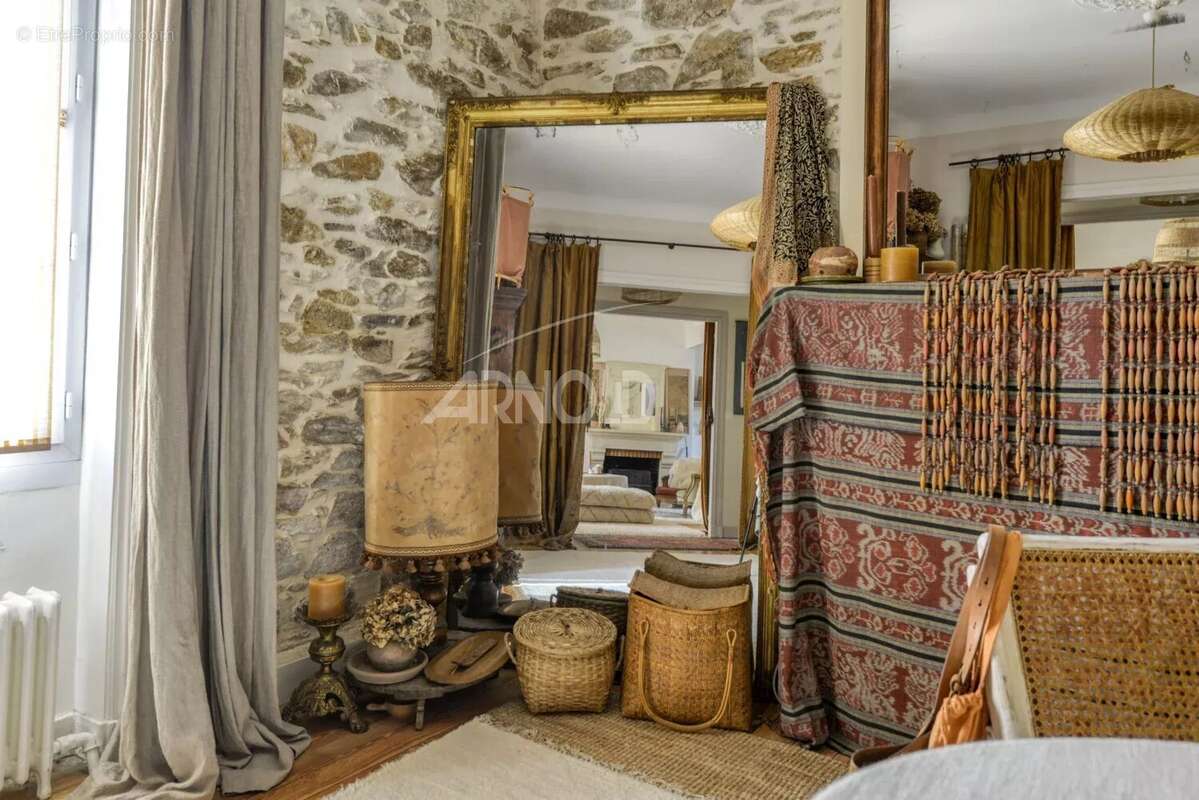 Maison de charme Saint -Etienne De Montluc - photo 7