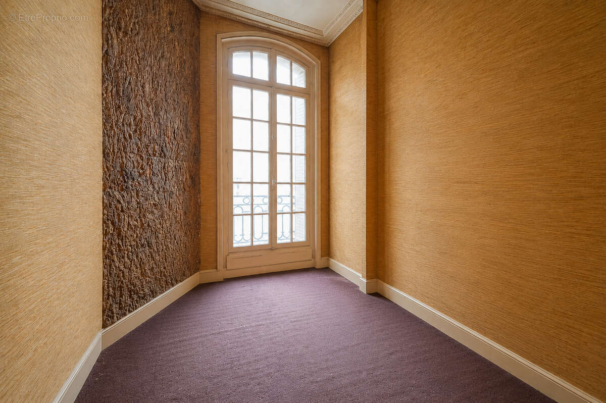 Appartement à PARIS-8E